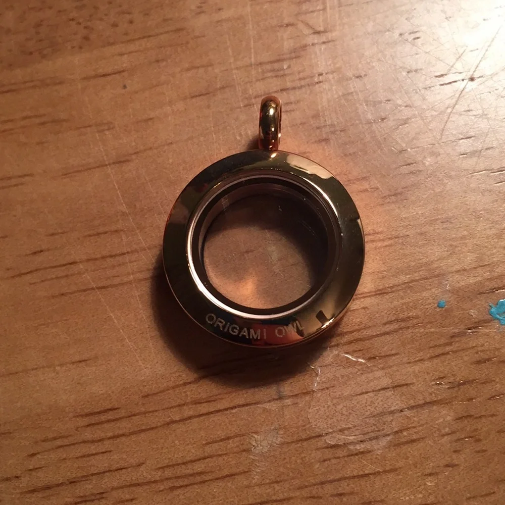 Origami Owl Rose Gold Mini Locket - Picture 2 of 4